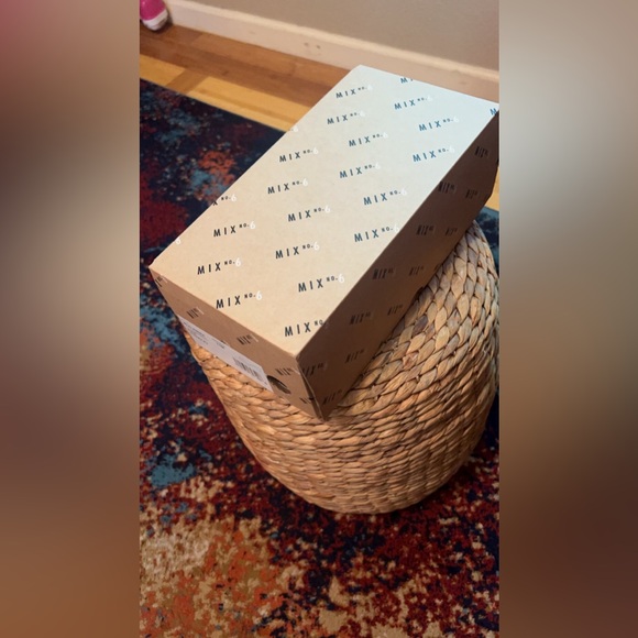 CUTE LOW HEEL SANDAL BY MIX No 6 - Picture 3 of 3